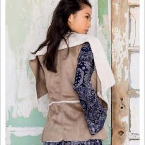 3/$60 Quinn Suede Shearling Pocket Vest SZ S